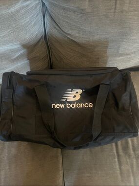 Vintage like new New Balance Black Duffel Gym Bag with Logo